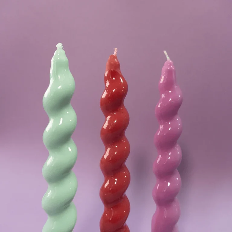 Velas de candelabro glossy colores variados